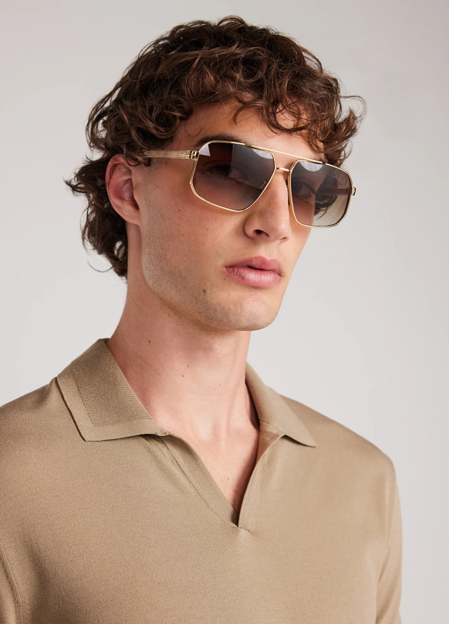 David Beckham Metal Frame Sunglasses Gold Co - Image 4