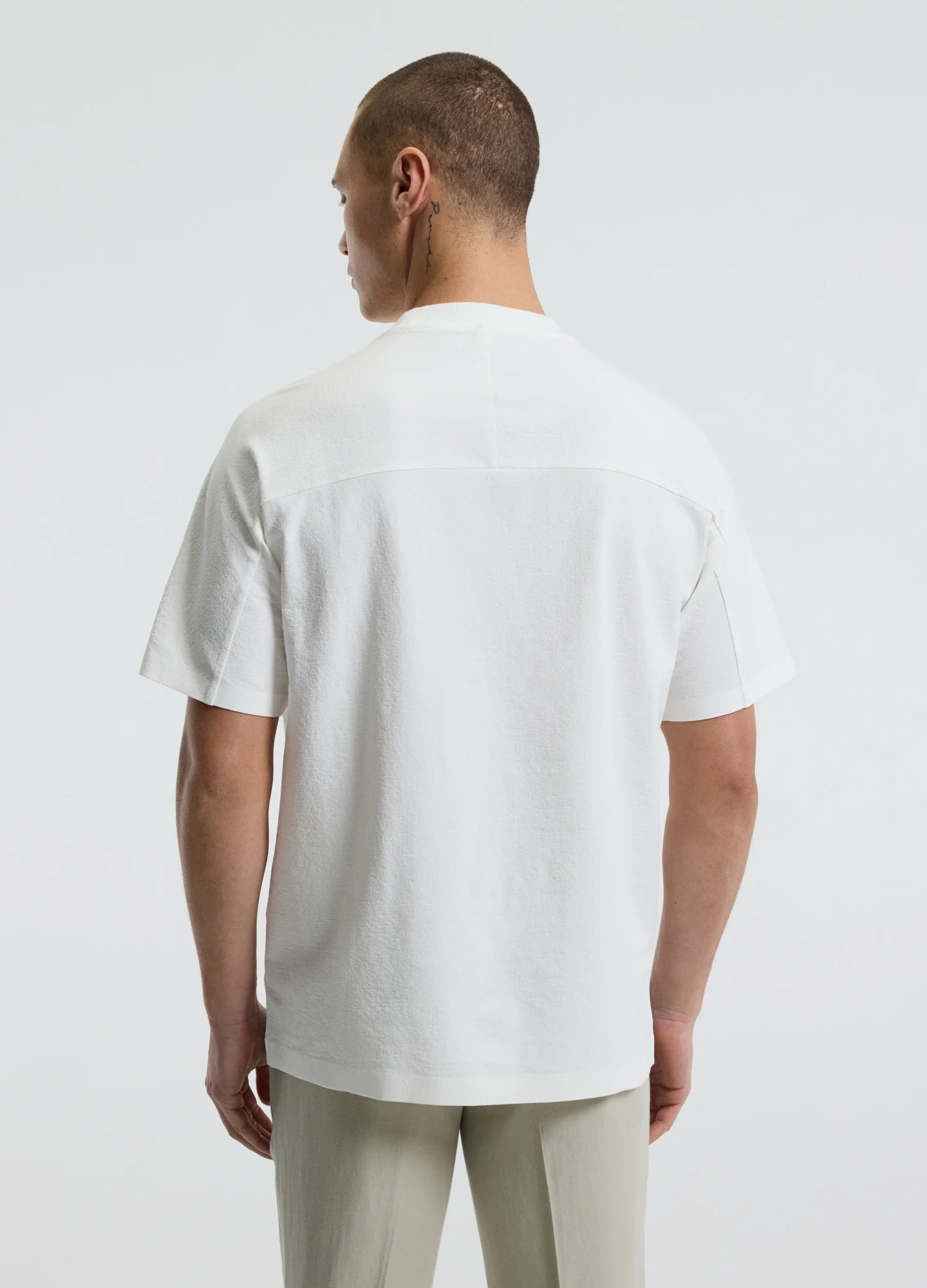 Loose Fit Crepe T-shirt White - Image 5