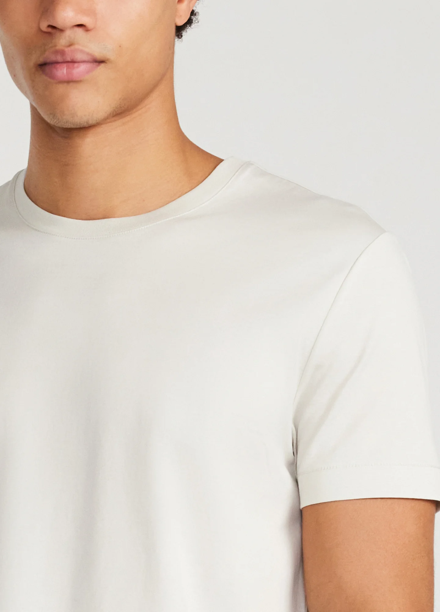 Mercerised Crew Neck T-shirt Salt - Image 4