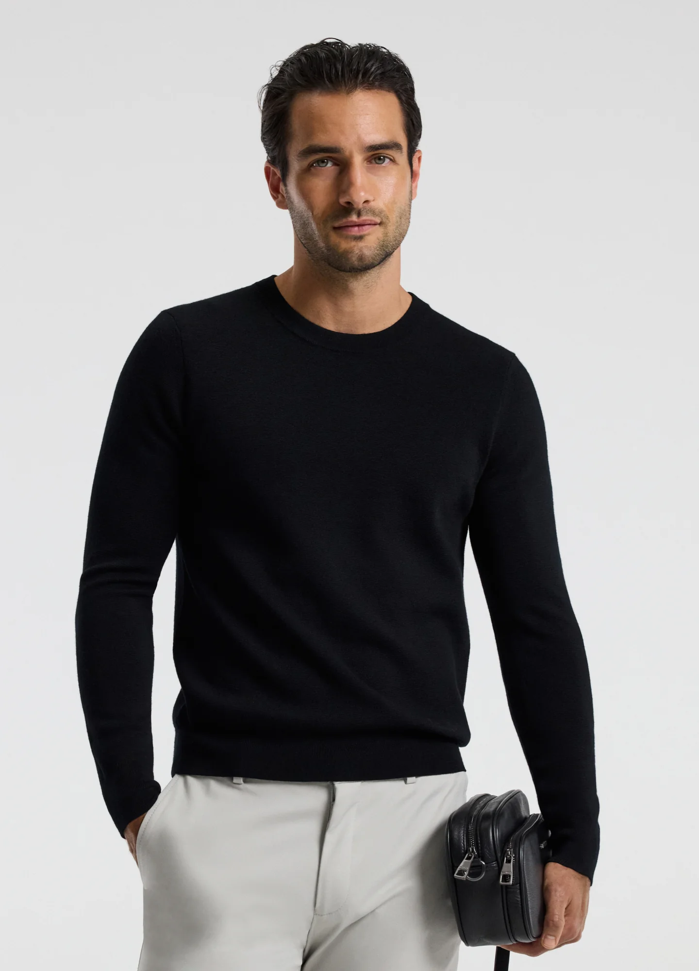 Merino Wool Crew Neck Sweater Black - Image 3