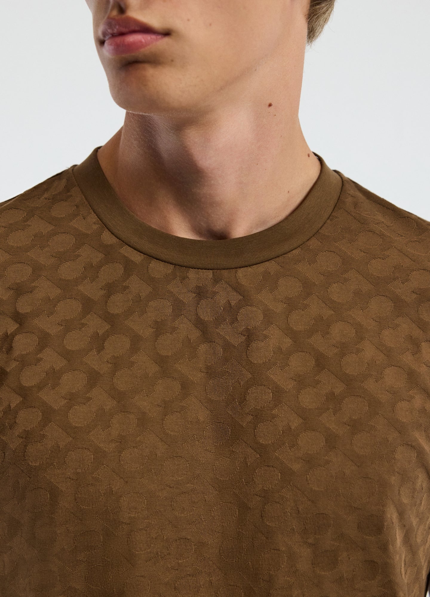 Monogram Jacquard T-shirt Toffee - Image 4
