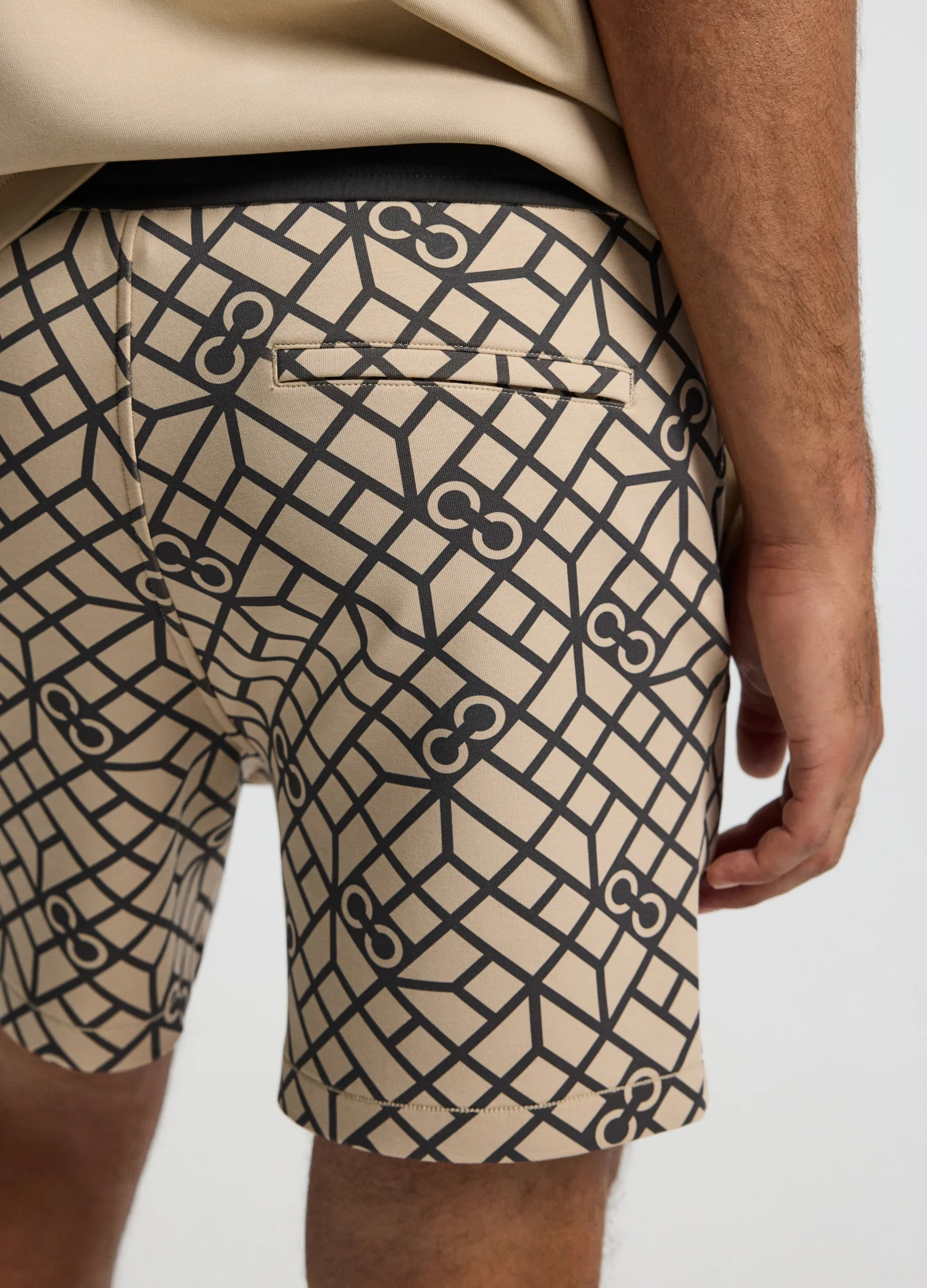 Monogram Print Sweatshorts Dune - Image 4
