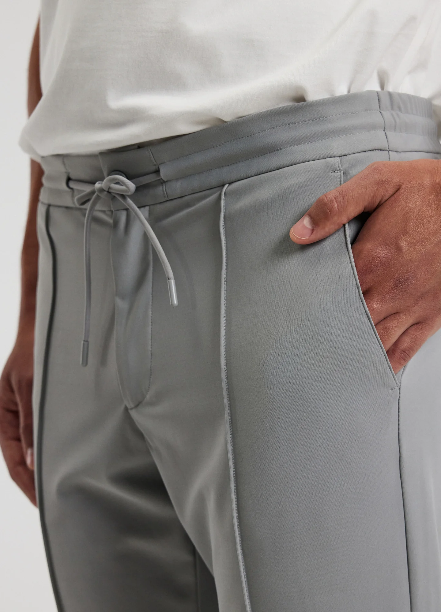 Performance Pintucked Pants Ash - Image 4