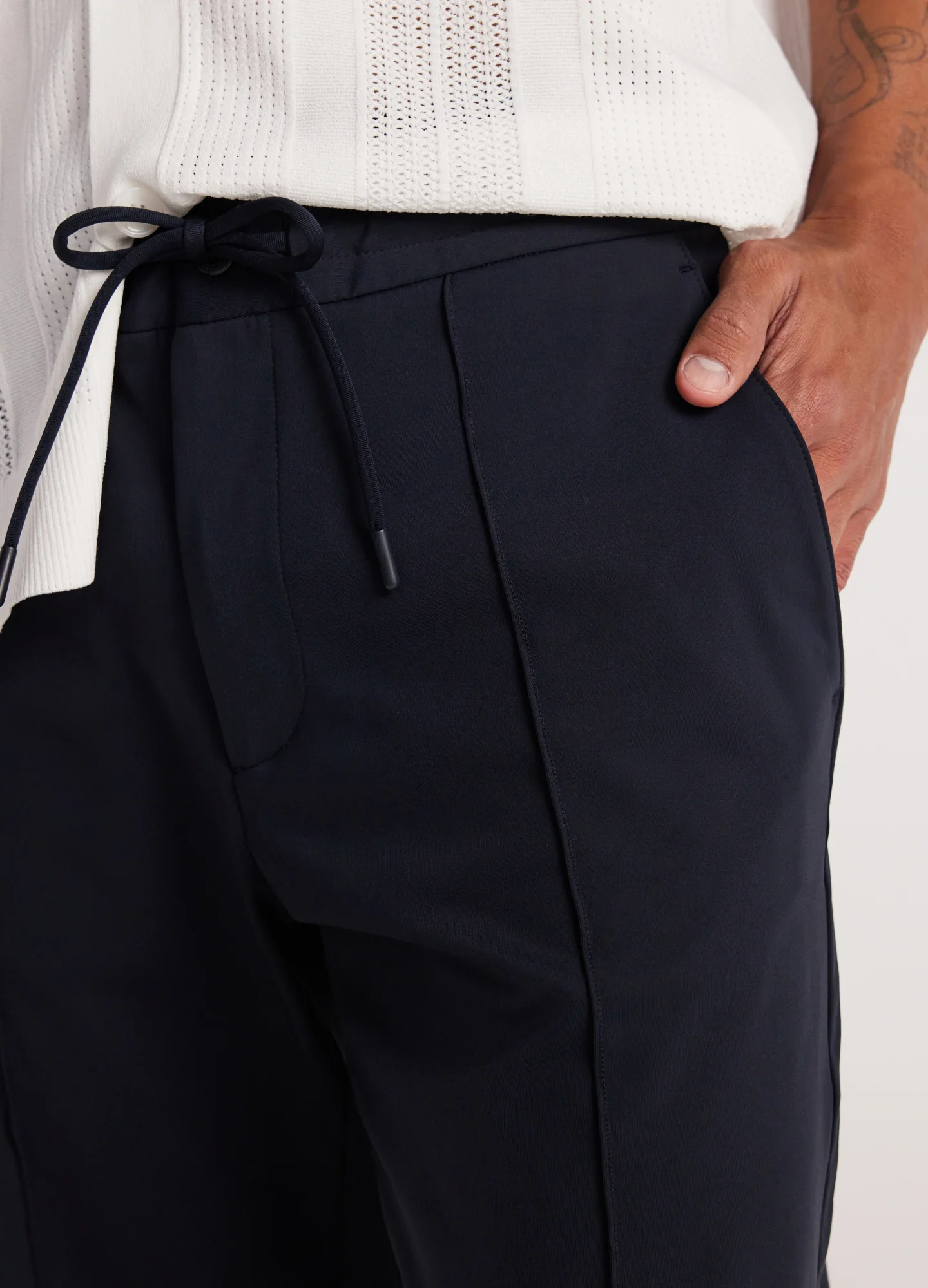 Performance Pintucked Pants Navy - Image 4