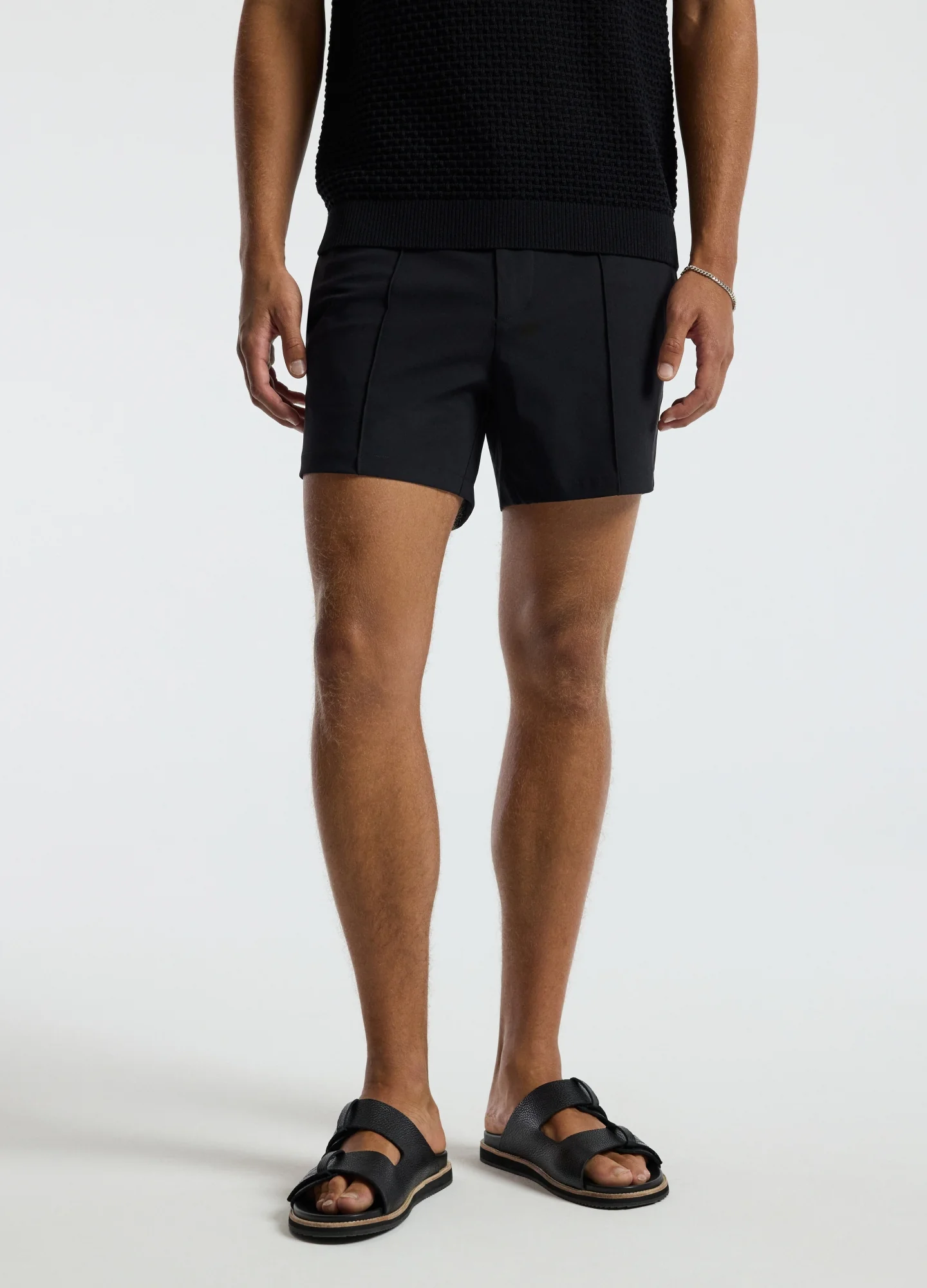 Performance Pintucked Shorts Black - Image 3