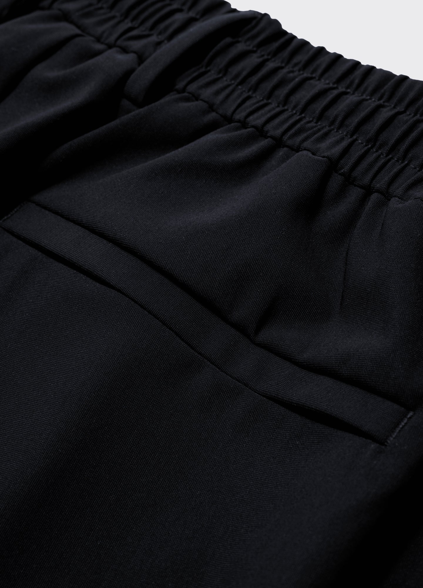 Performance Pintucked Shorts Black - Image 6