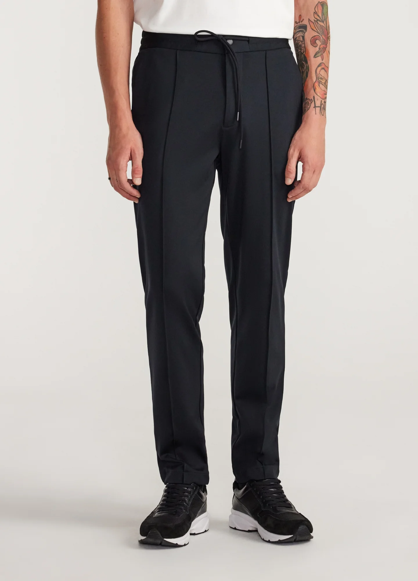 Performance Pintucked Pants Black - Image 3