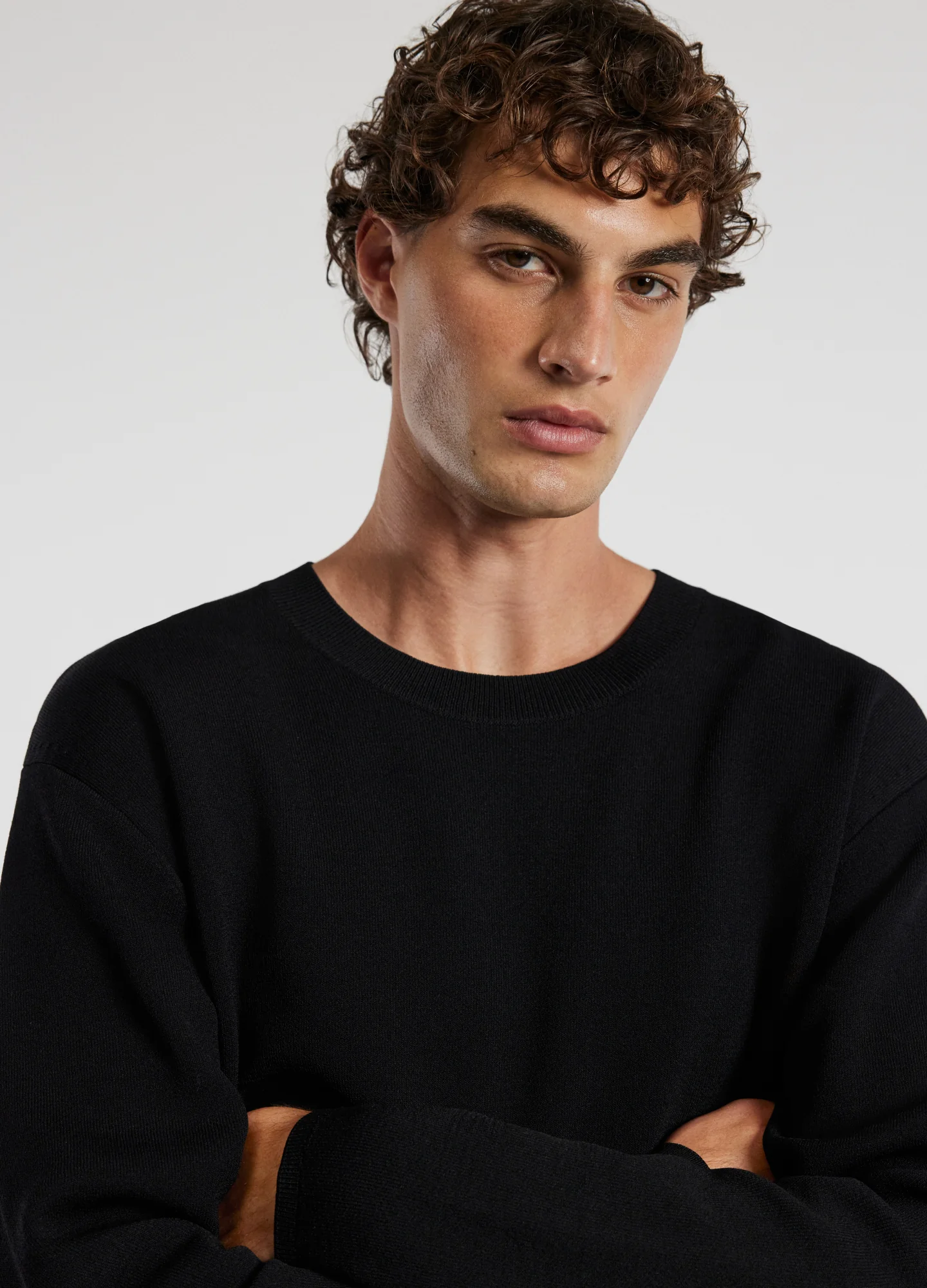 Relaxed Crew Neck Sweater Black - Image 4