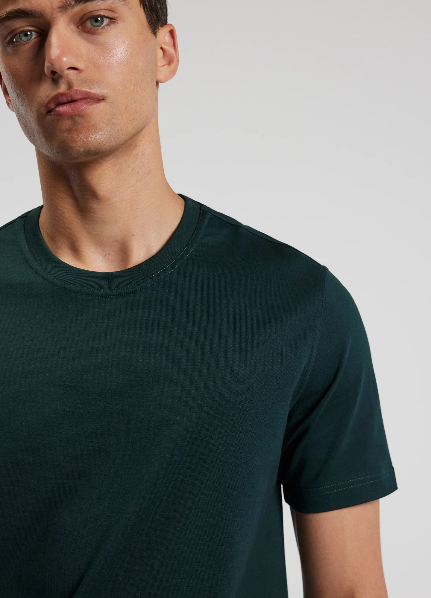 Relaxed Crew T-Shirt Bottle Green - Image 4