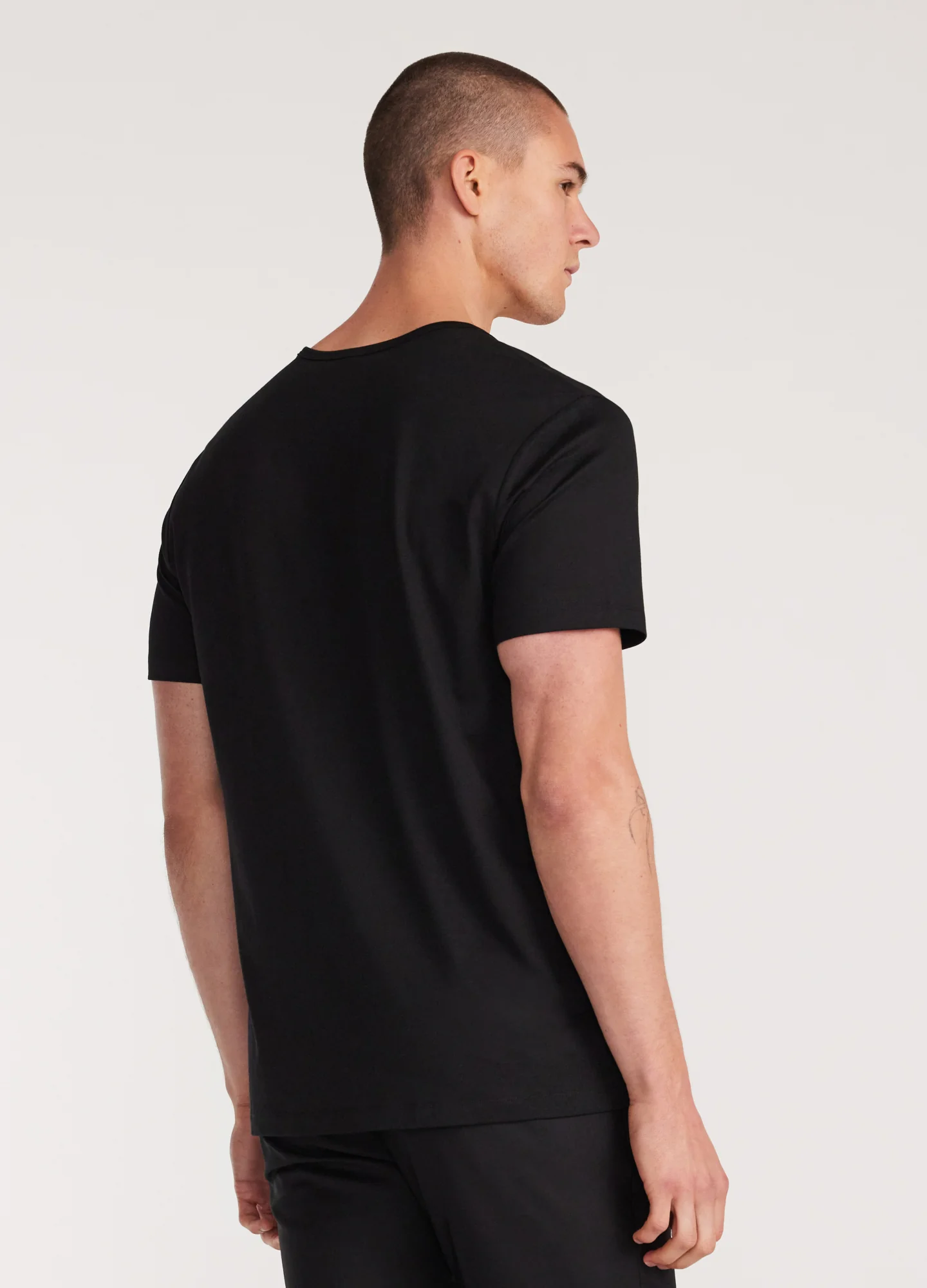 Scoop Neck T-shirt Black - Image 5