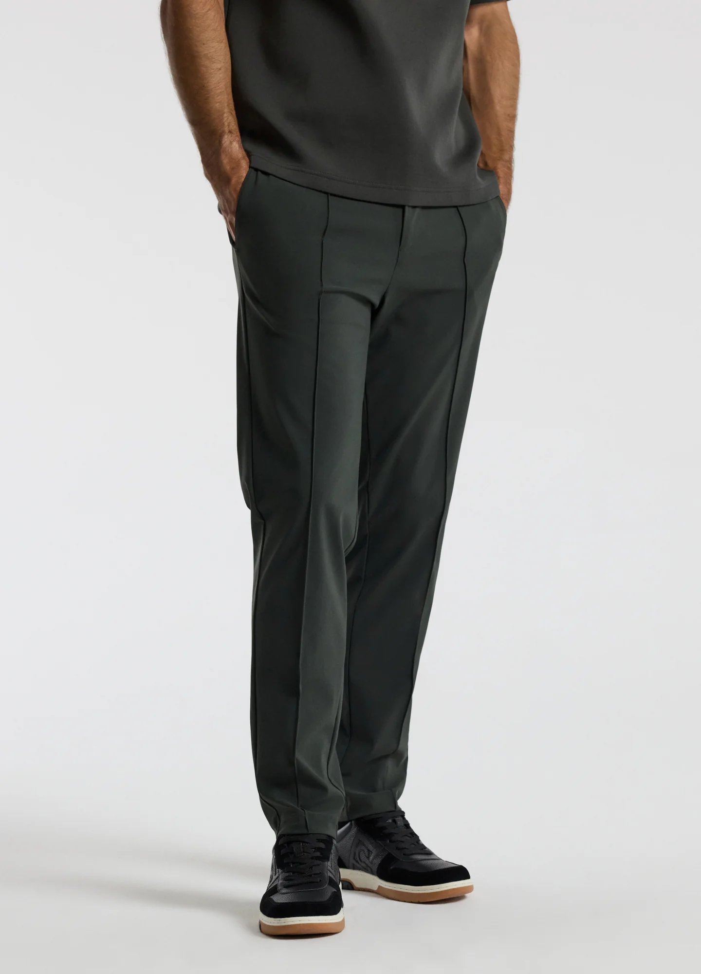 Technical Knit Pintucked Pants Khaki - Image 3