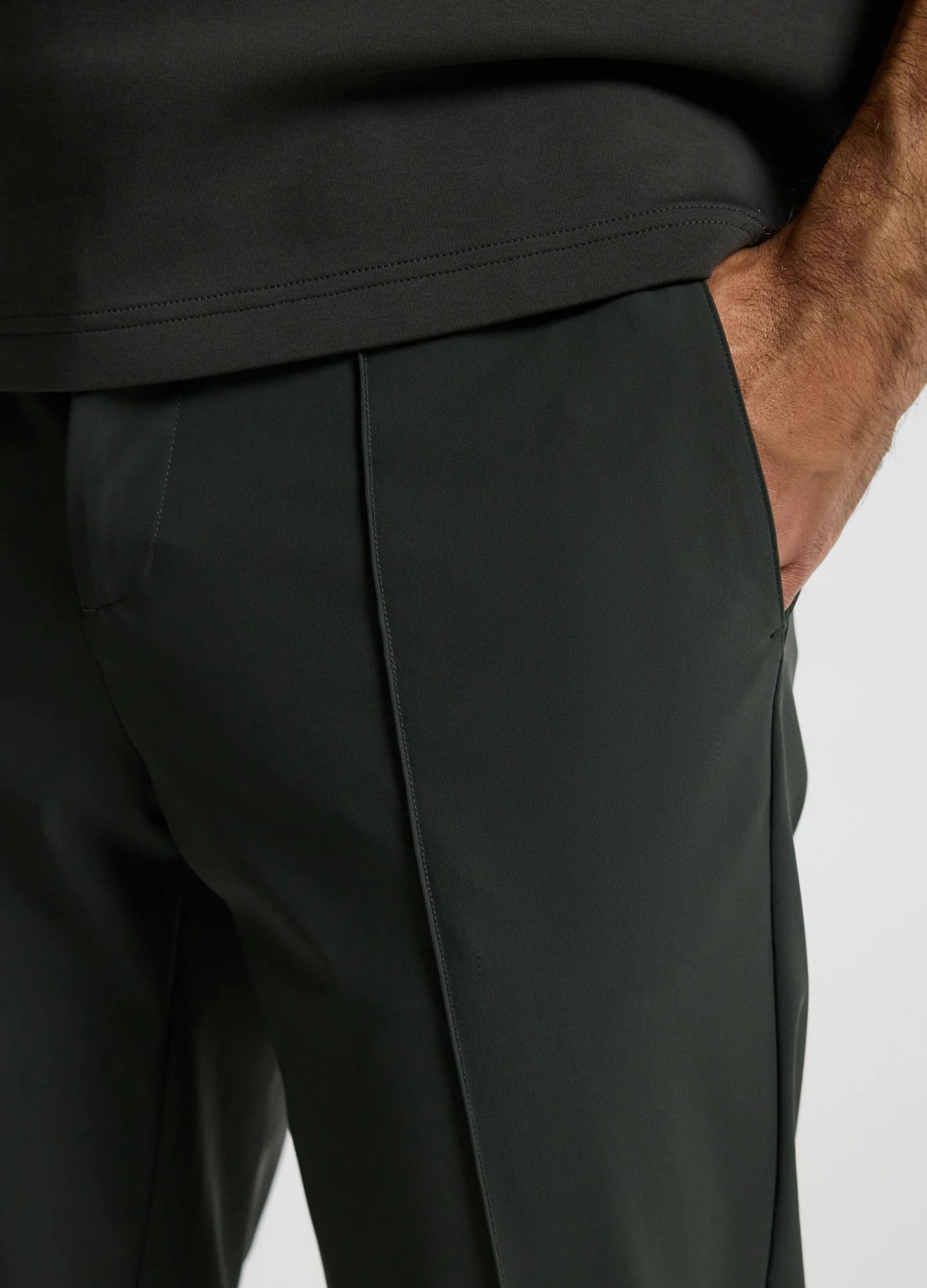 Technical Knit Pintucked Pants Khaki - Image 4